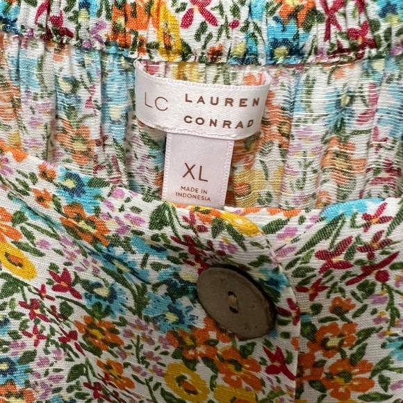 Lauren Conrad Spring/Summer Blouse - Picture 7 of 9